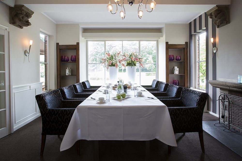 Auberge Du Bonheur Tilburg Bagian luar foto